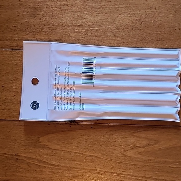 Susan Bates package of 6 crochet hooks, size F through K. NEW - Picture 4 of 5